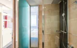 Hotel Le Saint Paul Chambre Double Cabine De Douche